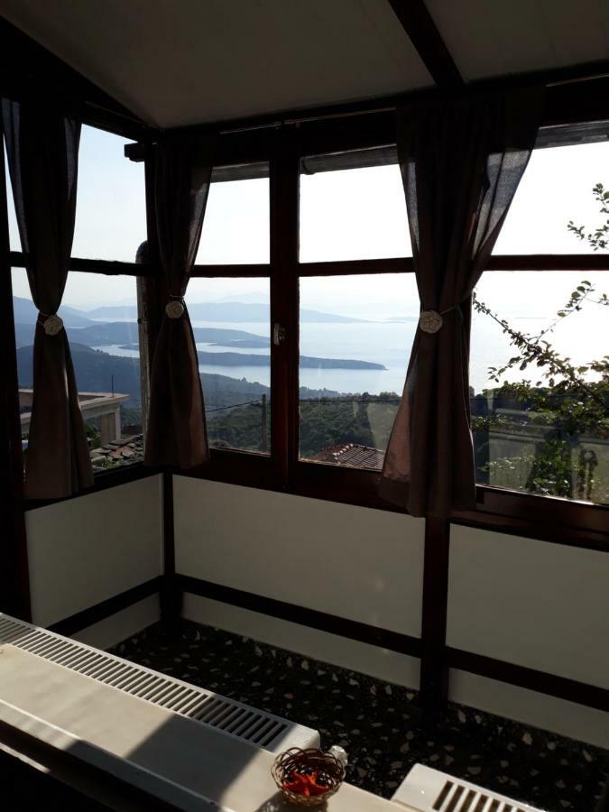 Atrium - Lafkos Villa Exterior photo